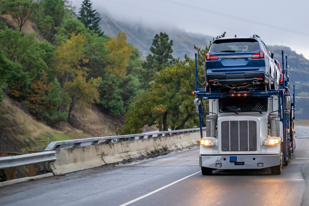auto transport carrier with vehicles