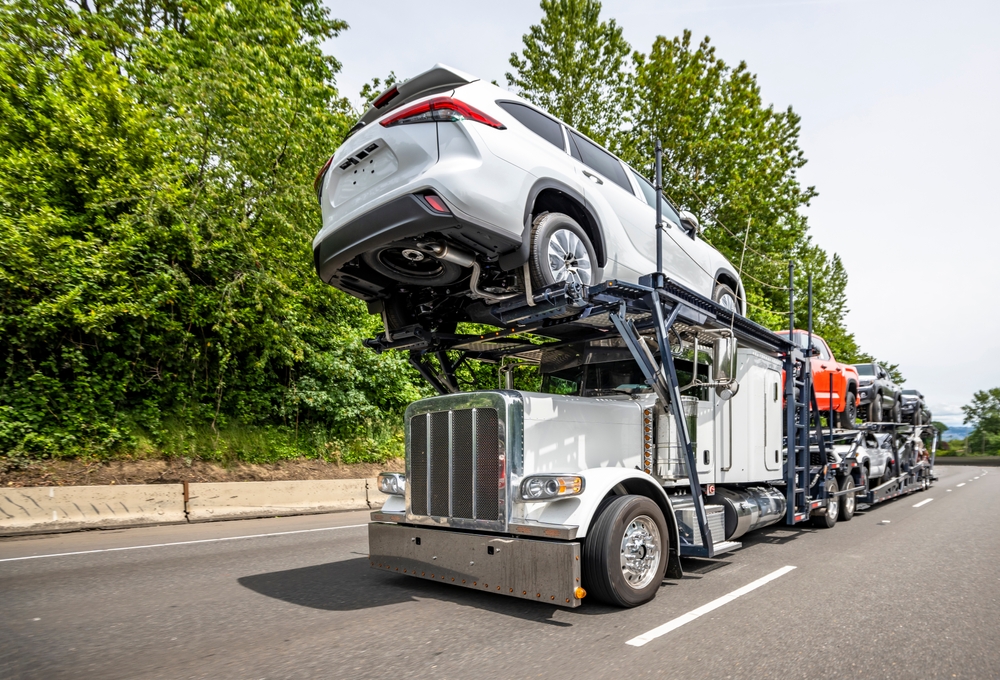 auto transport carrier with vehicles