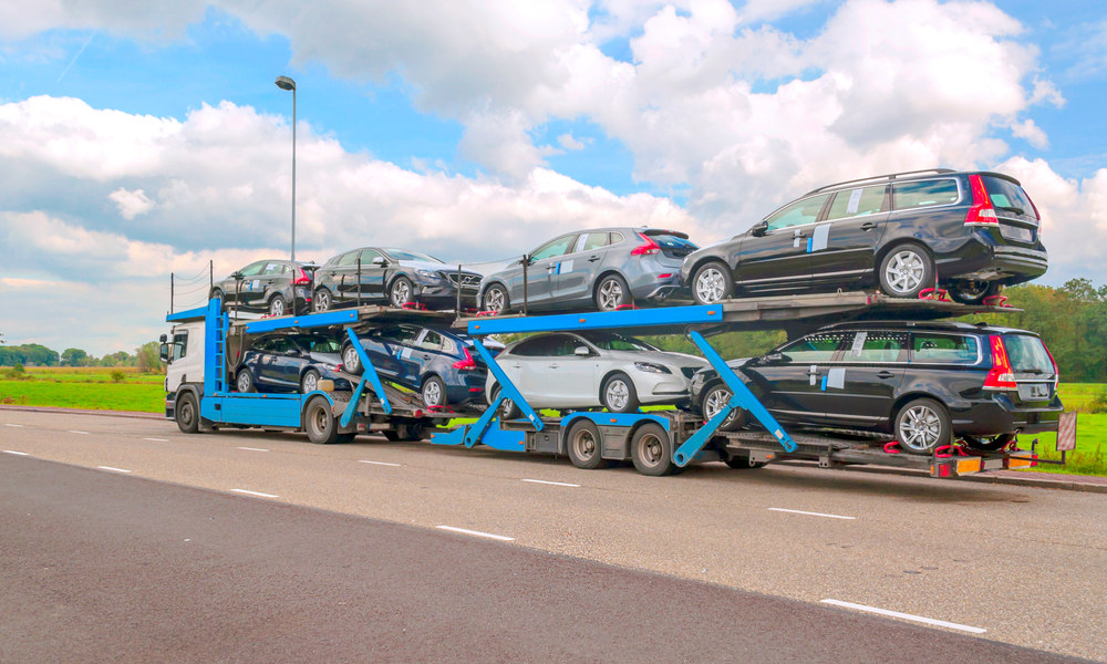 California to Florida car shipping truck with cars