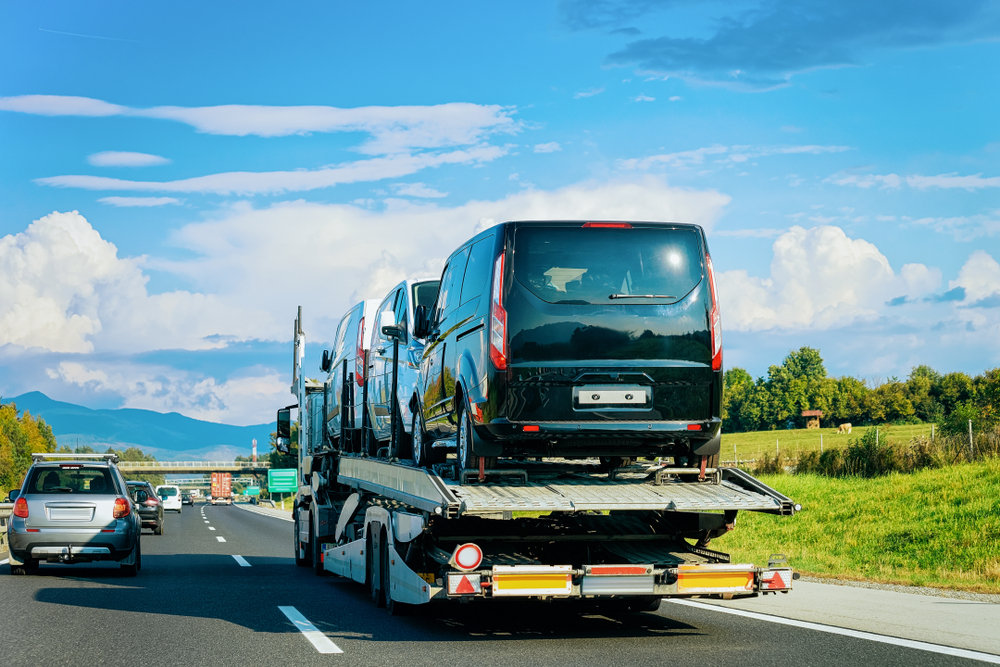 Florida to New York car shipping truck with cars