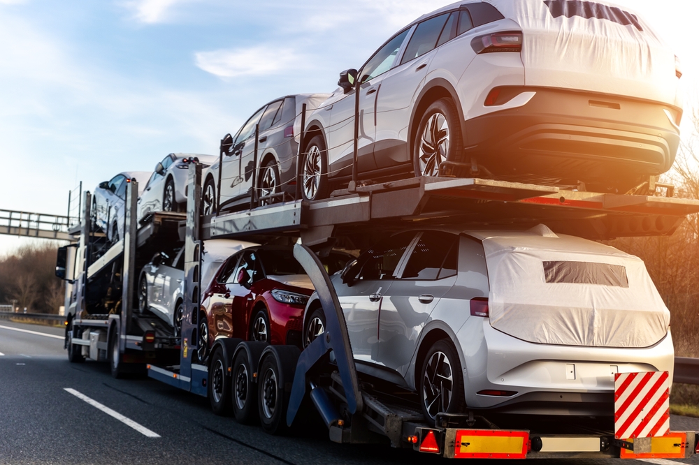 car shipping truck with cars